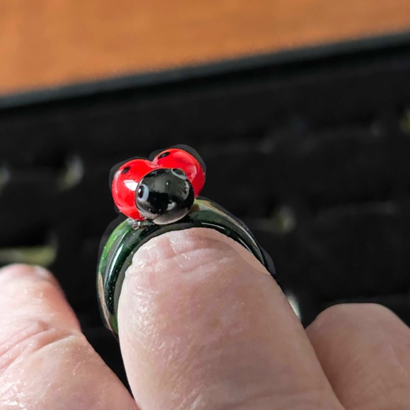 HANDBLOWN GLASS RING, LADIES SIZE 7, RED LADYBUG, BLACK AND WHITE HEAD, BLACK - Picture 4 of 4